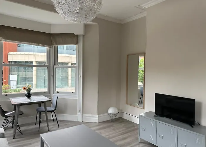 Strawberry Dale Apartment